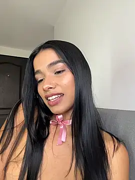 Bella Smithe online show from April 15, 2026, 1:26 pm