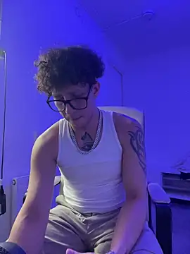 Snapshot of TitanNoir chatting on March 14, 2026, 11:44 pm TitanNoir online show from March 14, 2026, 11:44 pm