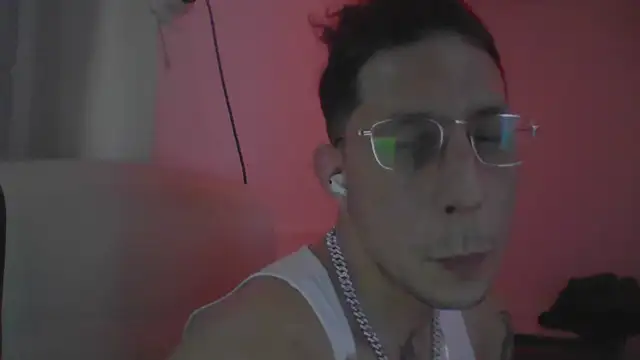 Snapshot of TitanNoir chatting on April 1, 2026, 1:41 pm TitanNoir online show from April 1, 2026, 1:41 pm