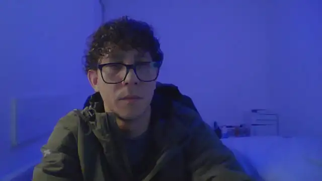 Snapshot of TitanNoir chatting on March 17, 2026, 9:23 am TitanNoir online show from March 17, 2026, 9:23 am