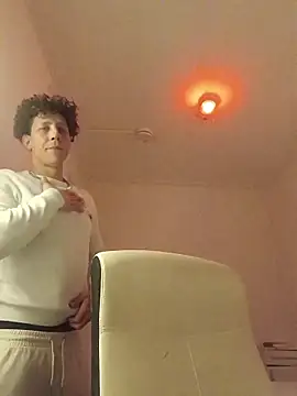 Snapshot of TitanNoir chatting on March 9, 2026, 10:35 pm TitanNoir online show from March 9, 2026, 10:35 pm