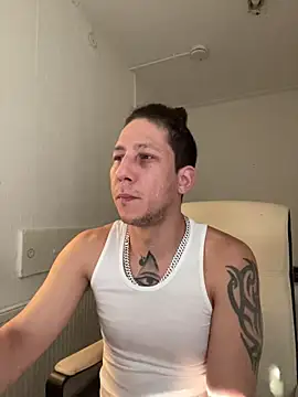 Snapshot of TitanNoir chatting on March 20, 2026, 6:47 am TitanNoir online show from March 20, 2026, 6:47 am