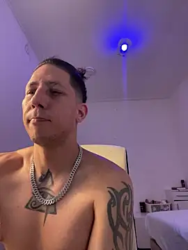 Snapshot of TitanNoir chatting on March 26, 2026, 8:45 am TitanNoir online show from March 26, 2026, 8:45 am