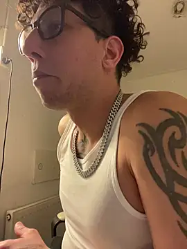 Snapshot of TitanNoir chatting on March 5, 2026, 10:59 pm TitanNoir online show from March 5, 2026, 10:59 pm