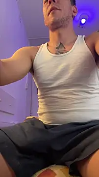 Snapshot of TitanNoir chatting on April 11, 2026, 7:45 am TitanNoir online show from April 11, 2026, 7:45 am