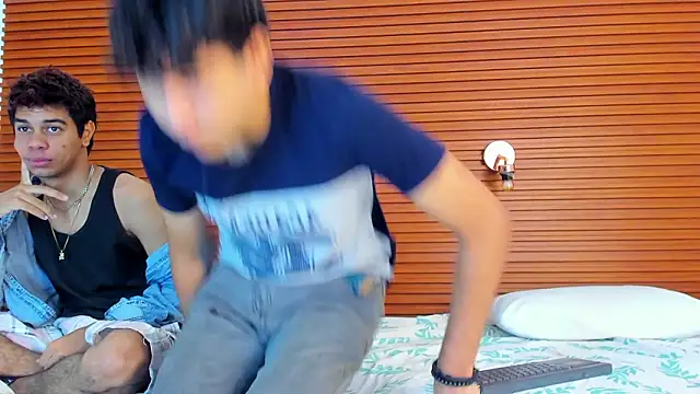 Snapshot of peakk_twiinns chatting on March 5, 2026, 11:18 am peakk twiinns online show from March 5, 2026, 11:18 am