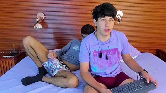 Snapshot of peakk_twiinns chatting on March 18, 2026, 11:46 am peakk twiinns online show from March 18, 2026, 11:46 am