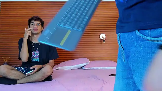 Snapshot of peakk_twiinns chatting on March 9, 2026, 11:36 am peakk twiinns online show from March 9, 2026, 11:36 am