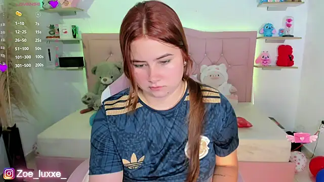 Zoe Luxxe  online show from July 7, 2026, 11:19 pm