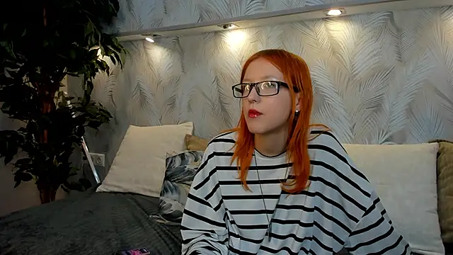 Emma Dusk online show from March 3, 2026, 5:14 am