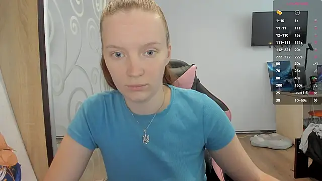 Snapshot of Mary_Blu chatting on October 3, 2025, 7:54 am Mary Blu online show from October 3, 2025, 7:54 am
