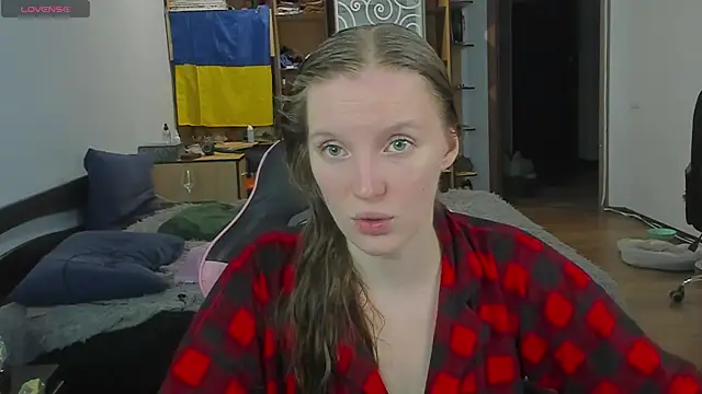 Mary Blu online show from December 4, 2025, 1:21 pm