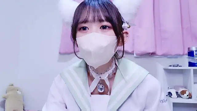 Snapshot of EMIRI_0426 chatting on April 16, 2026, 3:02 pm EMIRI 0426 online show from April 16, 2026, 3:02 pm