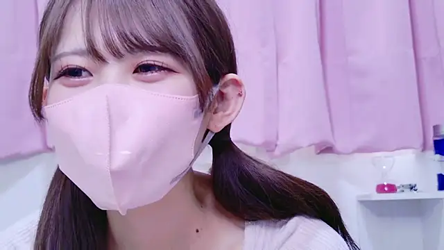 Snapshot of EMIRI_0426 chatting on March 18, 2026, 4:37 am EMIRI 0426 online show from March 18, 2026, 4:37 am