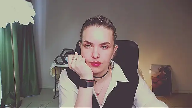 AliceSmite online show from May 26, 2026, 11:08 am