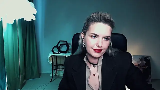 AliceSmite online show from May 28, 2026, 11:27 am
