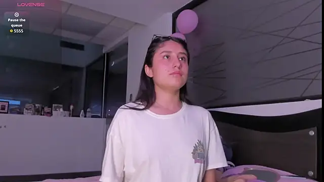 Princess tina online show from April 17, 2026, 10:01 pm