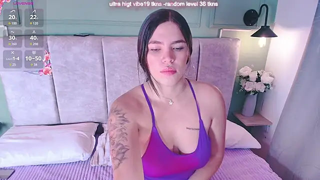Jessicaparkeer online show from May 9, 2026, 1:25 pm