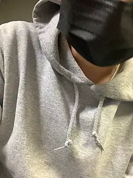 moon blue199x online show from March 3, 2026, 2:02 pm