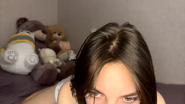 YangReifer online show from April 16, 2026, 9:50 pm