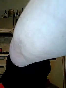 bear skinny online show from April 19, 2026, 11:40 pm