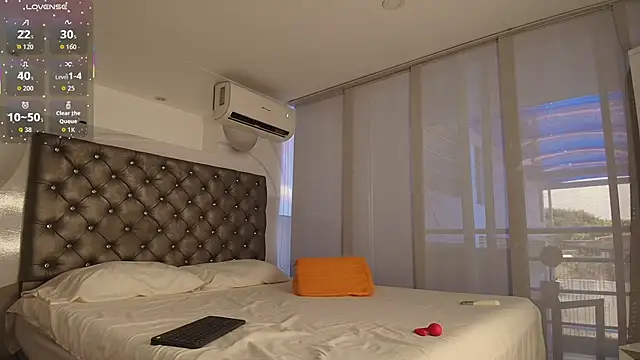 LauriLenix online show from March 19, 2026, 5:35 pm