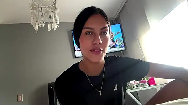 Snapshot of BrittneyBendler chatting on March 4, 2026, 9:11 pm BrittneyBendler online show from March 4, 2026, 9:11 pm