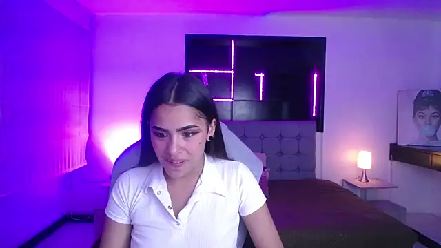  chloe 1 online show from March 16, 2026, 9:06 pm