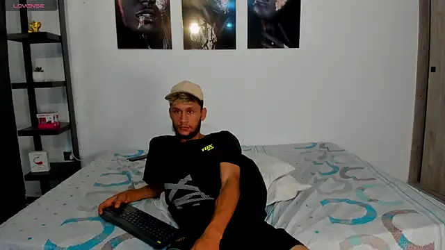 Snapshot of TedyX99 chatting on April 5, 2026, 10:22 am TedyX99 online show from April 5, 2026, 10:22 am