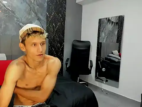 Snapshot of TedyX99 chatting on April 16, 2026, 3:35 pm TedyX99 online show from April 16, 2026, 3:35 pm