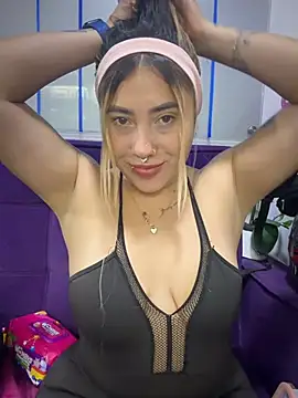 Snapshot of ManuelaVeeleez chatting on May 28, 2026, 4:53 am ManuelaVeeleez online show from May 28, 2026, 4:53 am