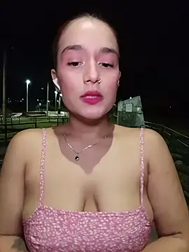 Snapshot of isabella_ferrer99 chatting on May 30, 2026, 5:36 am isabella ferrer99 online show from May 30, 2026, 5:36 am