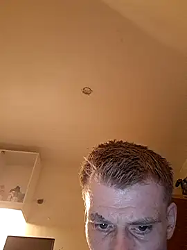 Snapshot of AWolf92 chatting on April 13, 2026, 7:40 pm AWolf92 online show from April 13, 2026, 7:40 pm