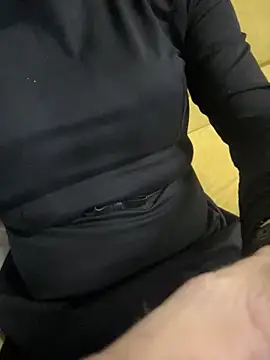 Snapshot of Marina_cross chatting on March 3, 2026, 5:58 am Marina cross online show from March 3, 2026, 5:58 am