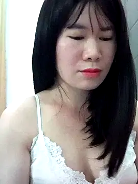 Snapshot of Bondgirl_9 chatting on June 11, 2026, 5:10 pm Bondgirl 9 online show from June 11, 2026, 5:10 pm