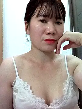 Snapshot of Bondgirl_9 chatting on May 31, 2026, 7:58 am Bondgirl 9 online show from May 31, 2026, 7:58 am