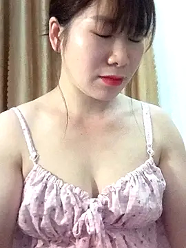 Bondgirl 9 online show from April 19, 2026, 7:38 pm