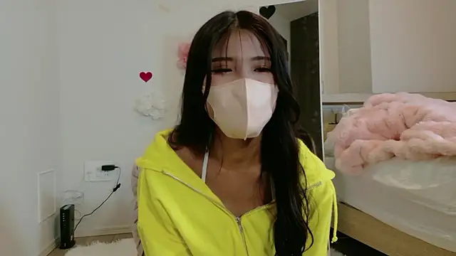 Snapshot of seinachan_v chatting on March 19, 2026, 2:17 pm seinachan v online show from March 19, 2026, 2:17 pm