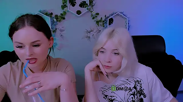 Snapshot of miss_courtney_ chatting on June 13, 2026, 2:48 pm miss courtney online show from June 13, 2026, 2:48 pm