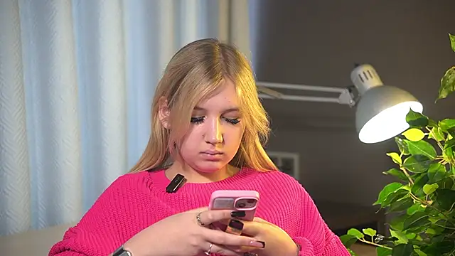 SinaHovey online show from March 4, 2026, 9:50 am