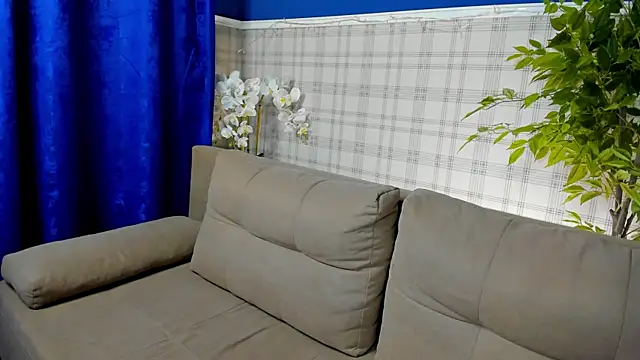 Edna Martin online show from April 28, 2026, 2:27 am