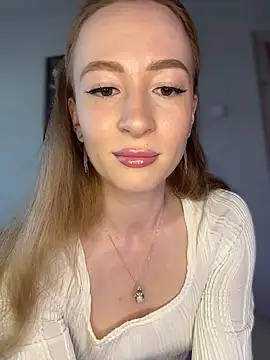 Little Candy 18 online show from June 17, 2026, 5:51 am