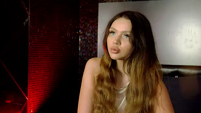 Snapshot of MelanieSutton chatting on July 27, 2026, 3:13 am MelanieSutton online show from July 27, 2026, 3:13 am
