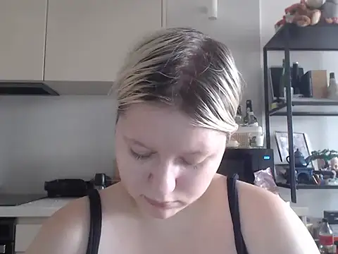 Snapshot of LenaSecret19 chatting on June 30, 2026, 5:40 am LenaSecret19 online show from June 30, 2026, 5:40 am