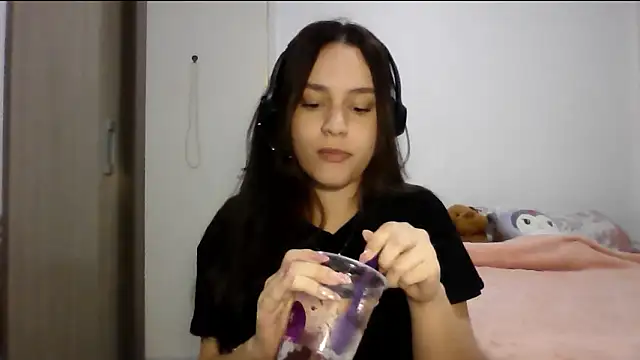 Willowlk online show from March 27, 2026, 10:43 pm