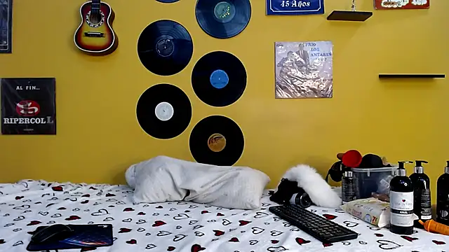lilithevil32 online show from May 1, 2026, 1:43 am