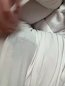 lena-smile683 online show from April 13, 2026, 2:32 pm