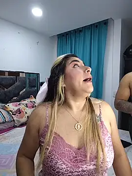 DulceAndChef online show from April 24, 2026, 8:27 am