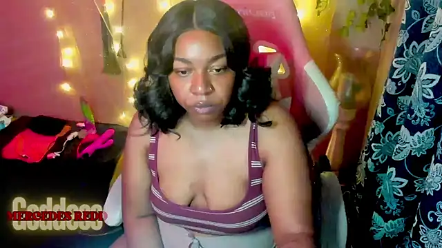 Goddess MercedesRedd online show from May 8, 2026, 1:15 pm