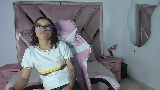 Angell cherryht online show from July 3, 2026, 8:15 pm
